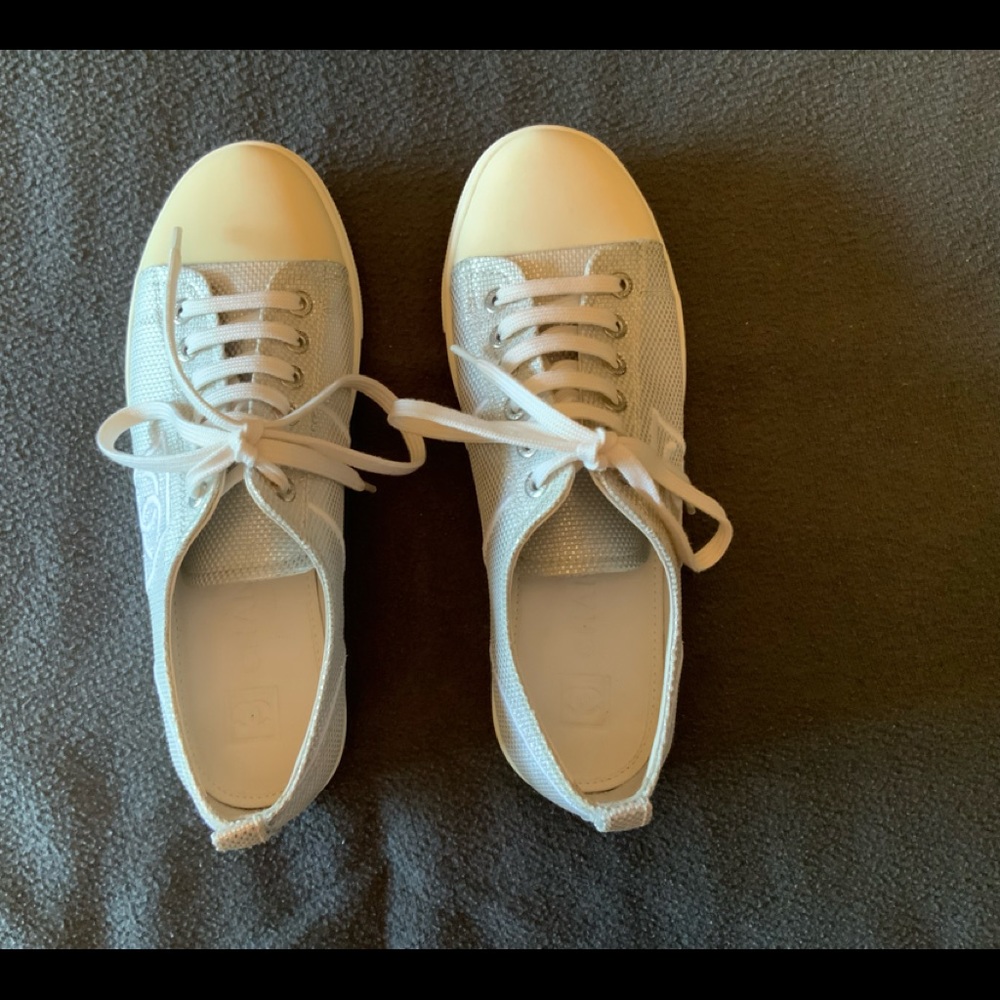 Chanel sneakers size 35 1/2